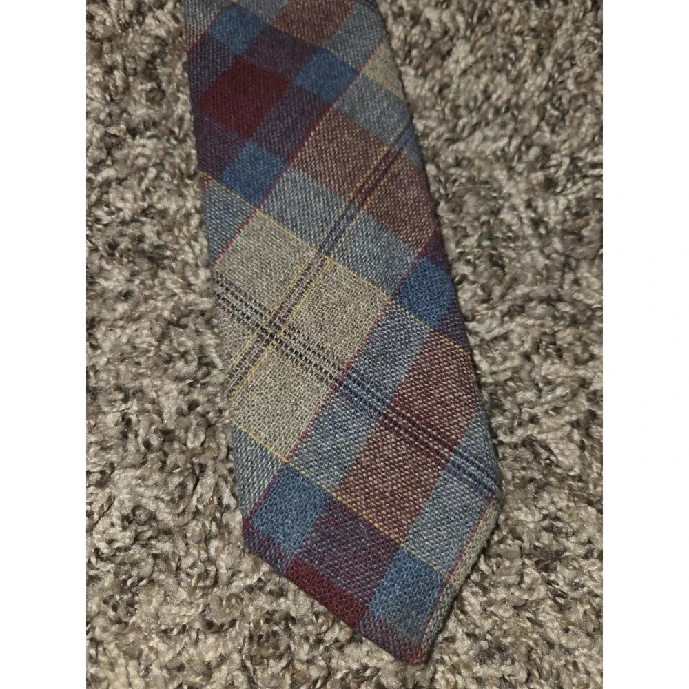 VTG WOOL Tartan Plaid Blue Red Brown TARTAN MEN'S NECK TIE - Picture 2 of 10